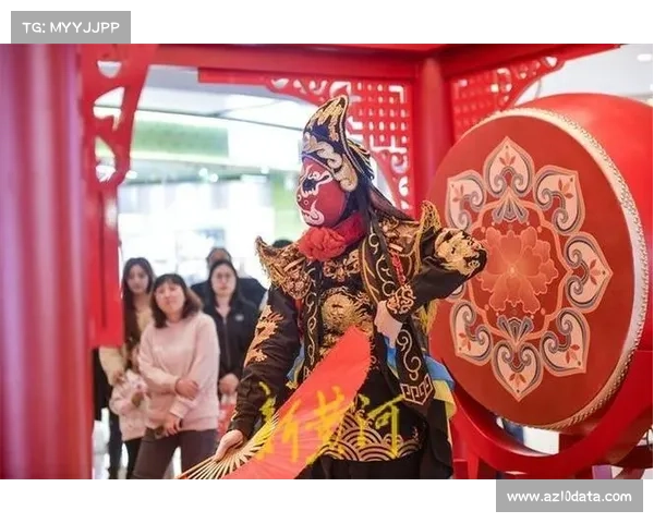 成都球迷创作川剧脸谱助威旗 非遗文化点亮凤凰山球场 成都球迷创作川剧脸谱助威旗 非遗文化点亮凤凰山球场