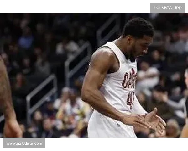 黄蜂主场惜败骑士,三球助攻串联难掩防守漏洞 黄蜂主场惜败骑士,三球助攻串联难掩防守漏洞